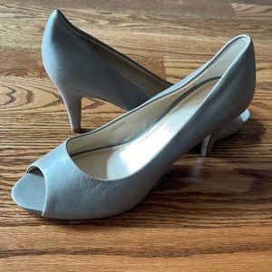 Brand New Size 10 Tahari Heels